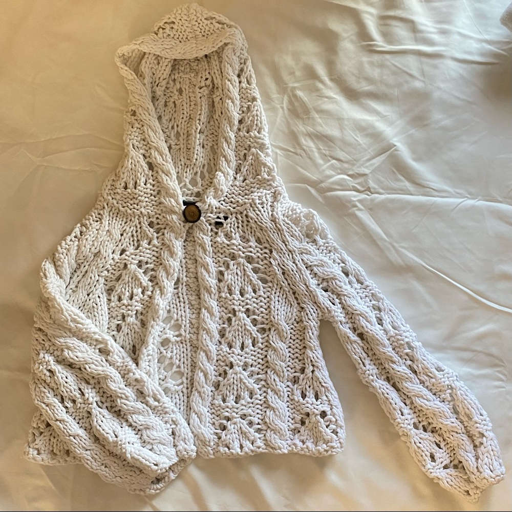 MODA INTERNATIONAL white crochet cardigan